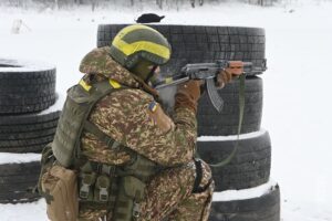 Мороз гартує характер, а рекрути відточують майстерність стрільби