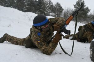 Мороз гартує характер, а рекрути відточують майстерність стрільби