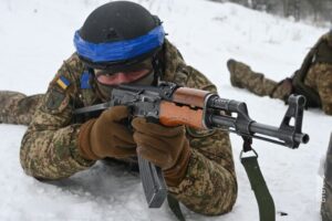 Мороз гартує характер, а рекрути відточують майстерність стрільби