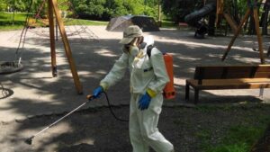 Кропитимуть парки від кліщів