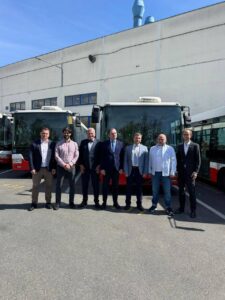 Нові автобуси від празьких друзів