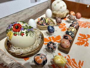 «Великдень іде — свято в душу несе»