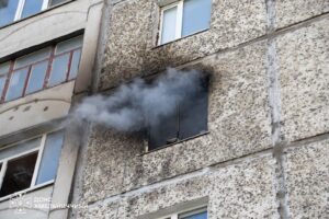 Вщент вигоріла кімната у квартирі багатоповерхівки на Озерній