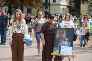 «Хто вмирає в боротьбі – в серцях живе навіки»