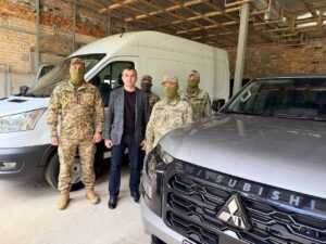 Знову автомобілі