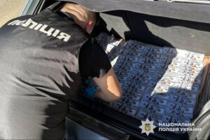 На Хмельниччині викрито схему оформлення фіктивної інвалідності для виїзду за кордон: серед фігурантів четверо медиків